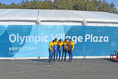 O time 4-man do Brasil ( da esq para dir): Rafael Souza, Erick Vianna, Edson Martins, Edson Bindilatti e Odirlei Pessoni / Foto: Christian Dawes/ COB